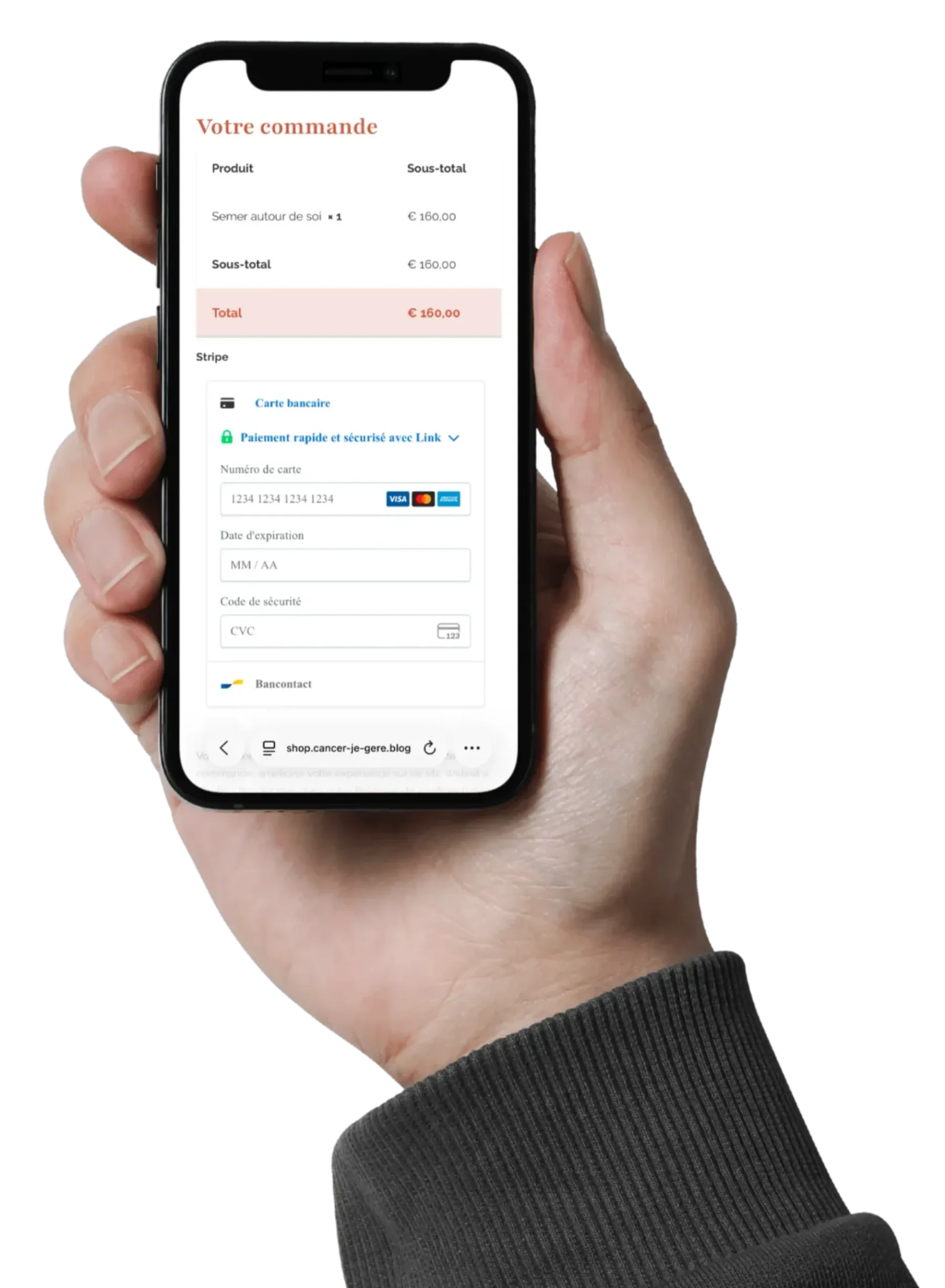 Téléphone mobile ouvert sur le site e-commerce de Delphine Remy